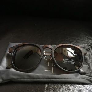 Matte Tortoiseshell Sunglasses with Case